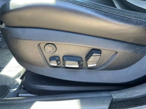 Used 2011 BMW 550i Sedan RWD image 29