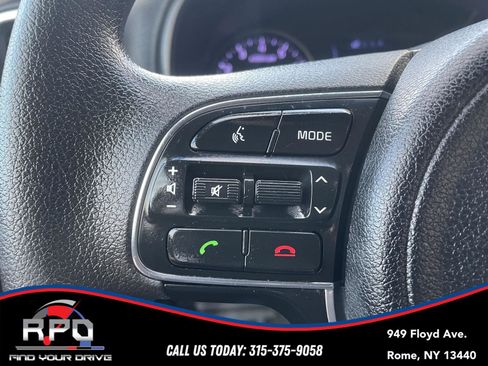 Used 2018 Kia Sportage LX w/ LX Popular Package image 18