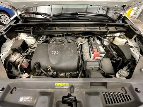 Used 2022 Toyota Highlander XLE image 13