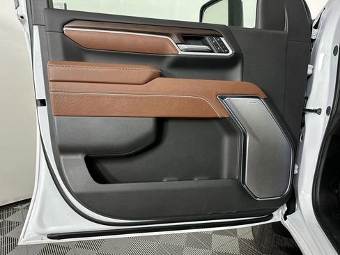 New 2025 GMC Sierra 2500 Denali Ultimate w/ Max Trailering Package image 9