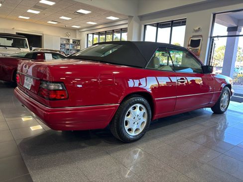 Used 1995 Mercedes-Benz E 320 Convertible image 16
