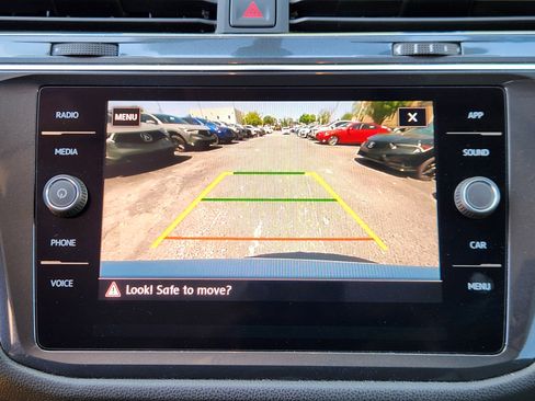 Used 2020 Volkswagen Tiguan SE w/ 3rd Row Seat Package AWD/4WD image 13