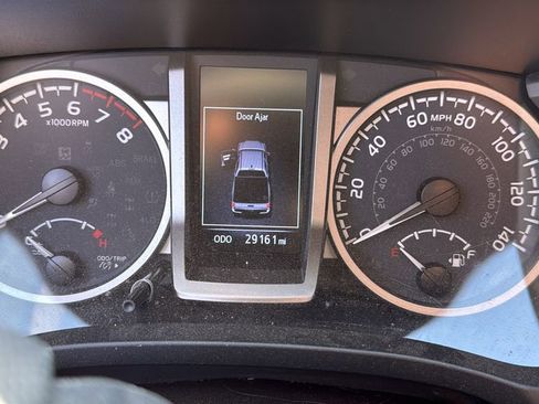 Used 2023 Toyota Tacoma SR5 w/ Technology Package image 6