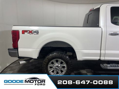 Used 2017 Ford F250 Lariat w/ Chrome Package AWD/4WD image 8