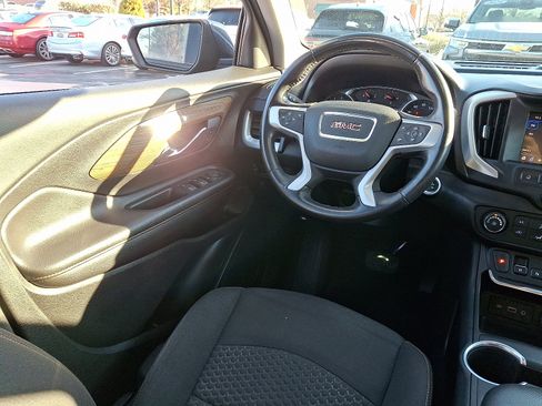 Used 2020 GMC Terrain SLE image 14