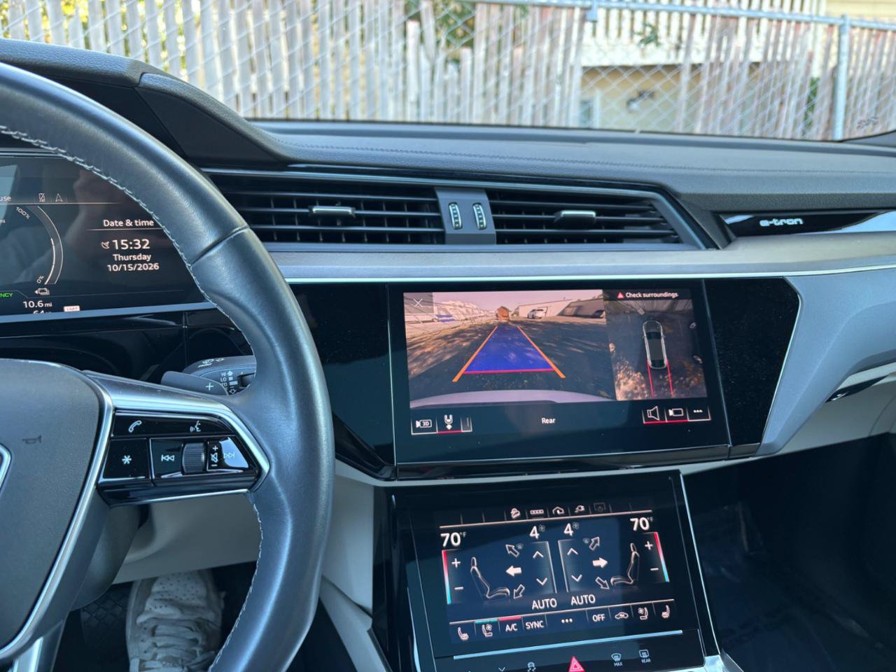 Used 2024 Audi Q8 e-tron Premium Plus AWD/4WD image 5