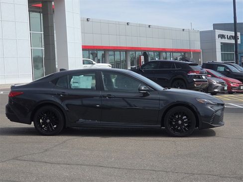 New 2026 Toyota Camry SE image 5