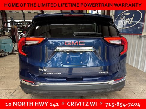 Used 2022 GMC Terrain SLT w/ LPO, Floor Liner Package AWD/4WD image 6