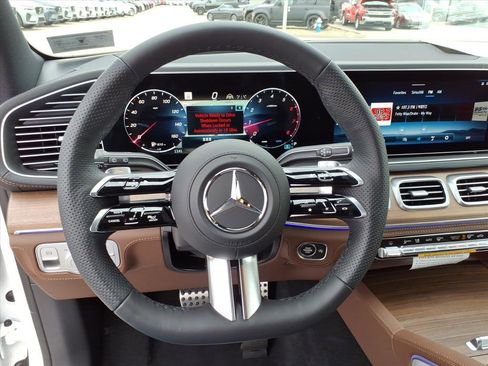 New 2026 Mercedes-Benz GLS 450 4MATIC image 14