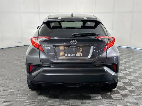 Used 2021 Toyota C-HR LE FWD image 4