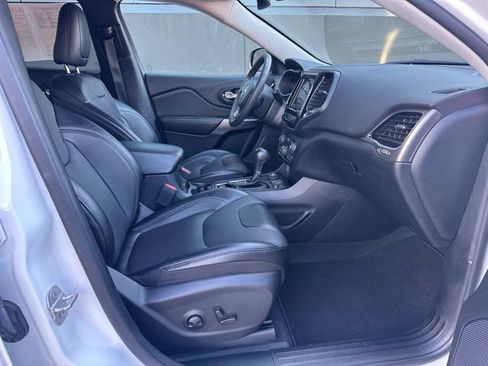 Used 2022 Jeep Cherokee Limited AWD/4WD image 9