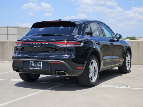 Certified 2026 Porsche Macan AWD/4WD image 8