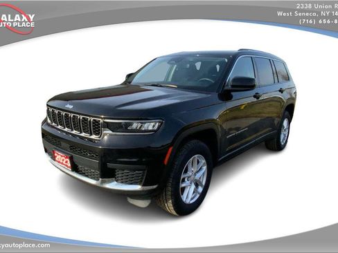 Used 2023 Jeep Grand Cherokee L Laredo image 1