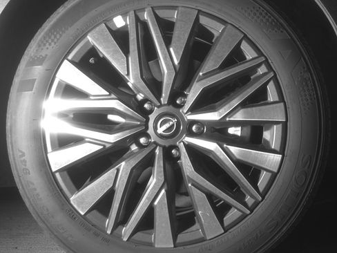 Used 2025 Nissan Altima 2.5 SV FWD image 13