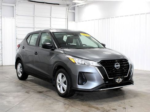 Used 2023 Nissan Kicks S image 45