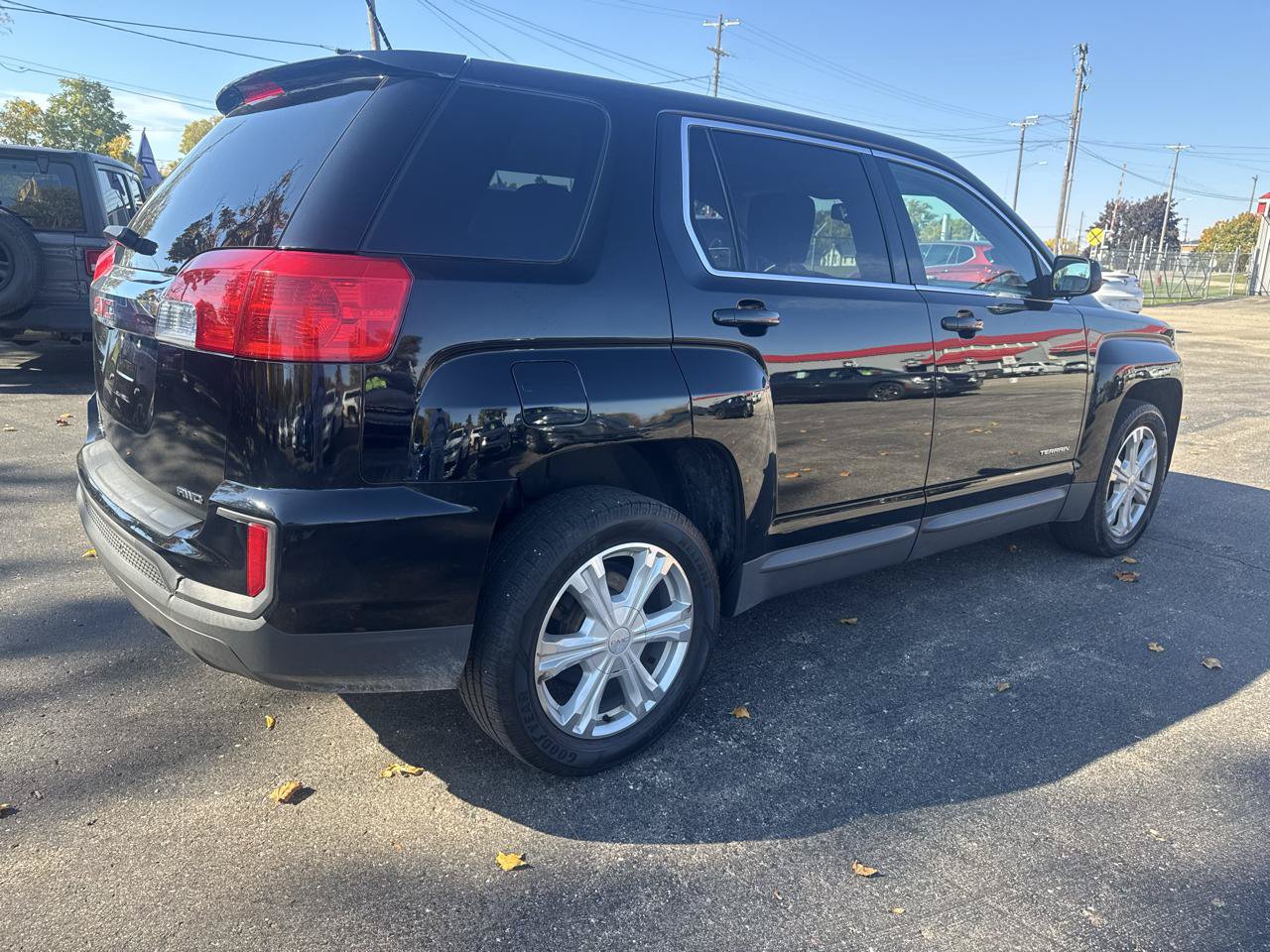 Used 2017 GMC Terrain SLE AWD/4WD image 5