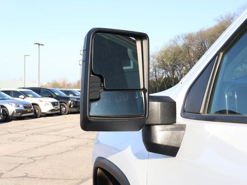 Used 2025 Chevrolet Silverado 2500 LT w/ Convenience Package image 15