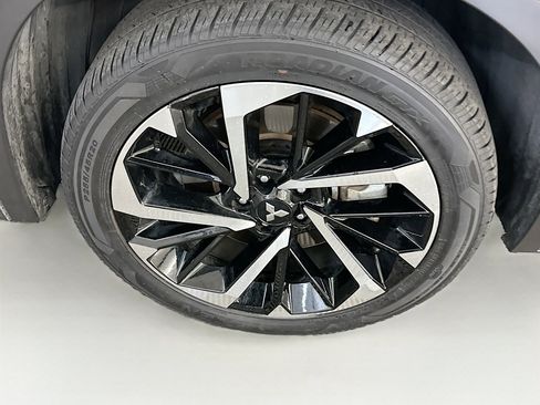 Used 2024 Mitsubishi Outlander SE Black Edition image 11