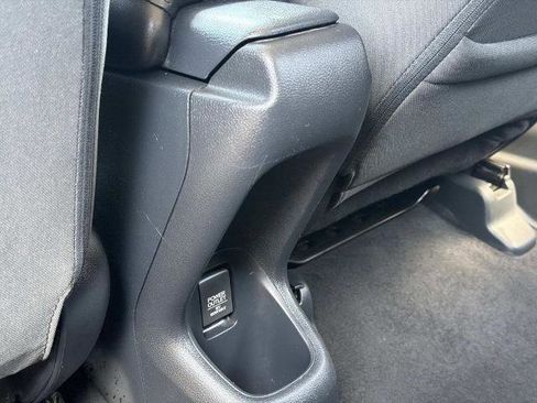 Used 2019 Honda HR-V LX image 15