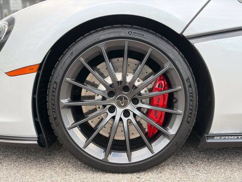 Used 2017 McLaren 570S RWD image 12