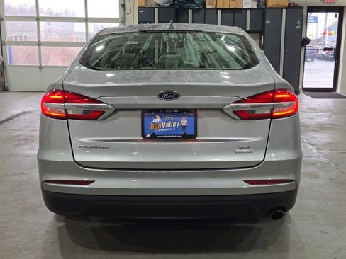 Used 2020 Ford Fusion SE image 18