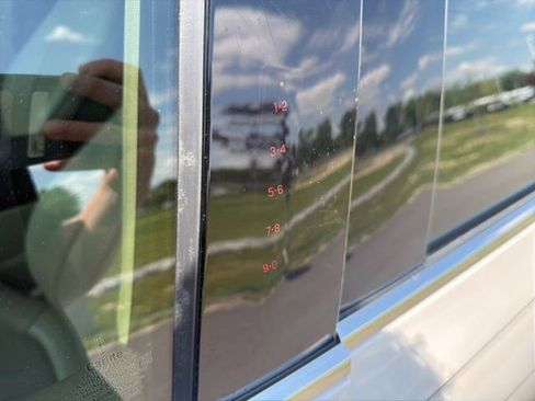 Used 2019 Lincoln Nautilus Reserve FWD image 23