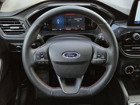 Used 2025 Ford Escape ST-Line FWD image 16