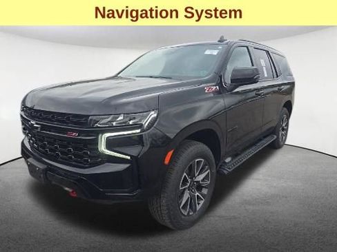 Used 2023 Chevrolet Tahoe Z71 w/ Luxury Package AWD/4WD image 4