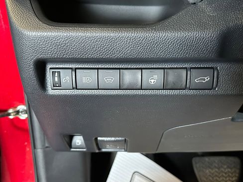 Used 2023 Toyota RAV4 XLE w/ Convenience Package AWD/4WD image 18