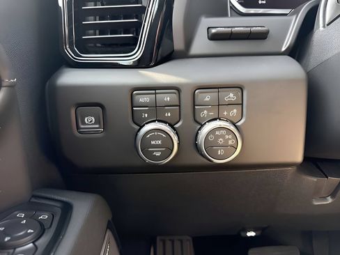 New 2026 GMC Sierra 2500 AT4X AWD/4WD image 23