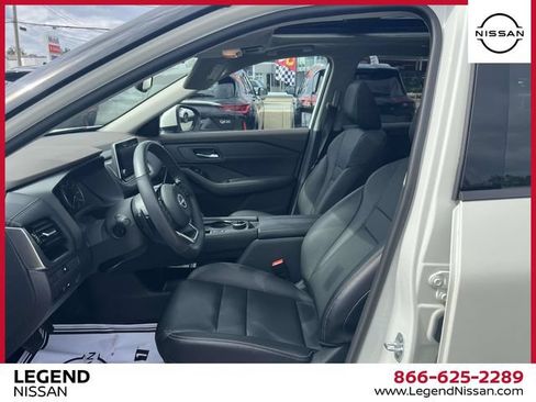 Used 2023 Nissan Rogue SL AWD/4WD image 12