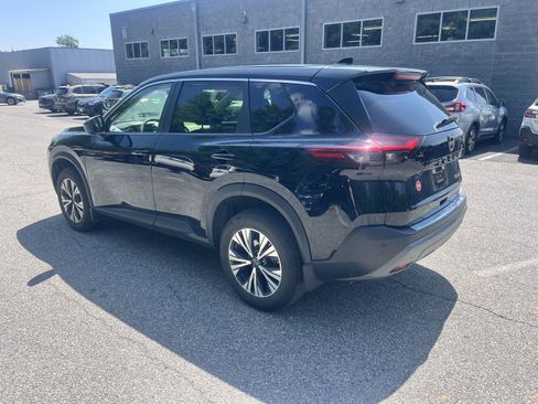 Used 2023 Nissan Rogue SV AWD/4WD image 5