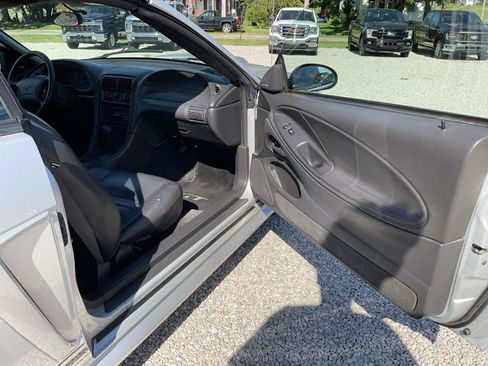 Used 2003 Ford Mustang GT RWD image 14