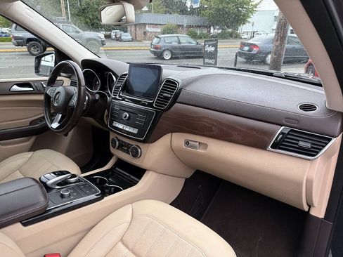 Used 2017 Mercedes-Benz GLS 450 4MATIC w/ Premium Package image 21