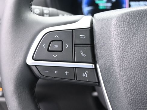 Used 2025 Toyota Grand Highlander AWD image 18