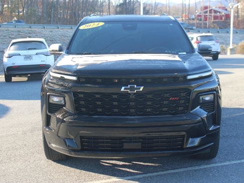 Used 2024 Chevrolet Traverse RS w/ LPO, Floor Liner Package image 2