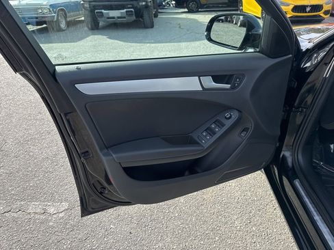 Used 2010 Audi A4 2.0T Premium image 22