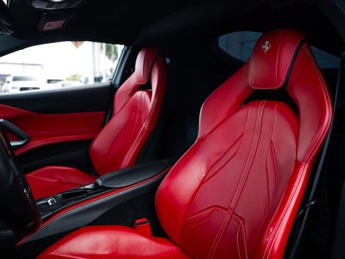 Used 2019 Ferrari 812 Superfast RWD image 15