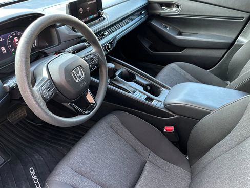 Used 2023 Honda Accord EX image 10