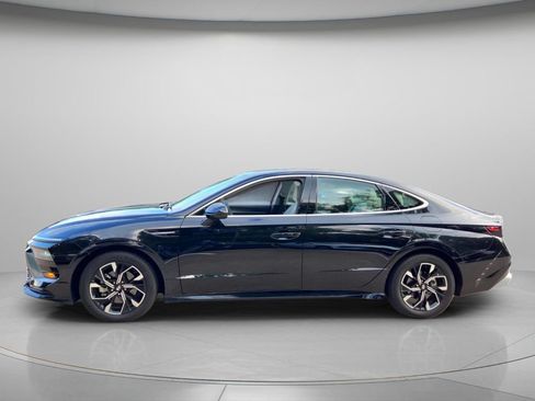Used 2024 Hyundai Sonata SEL FWD image 3