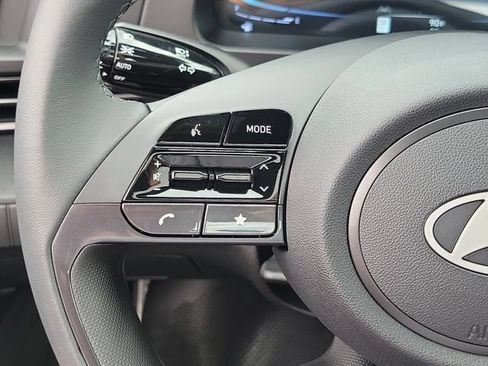 New 2026 Hyundai Elantra SEL Sport FWD image 7