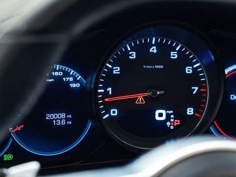 Used 2021 Porsche Cayenne S image 25