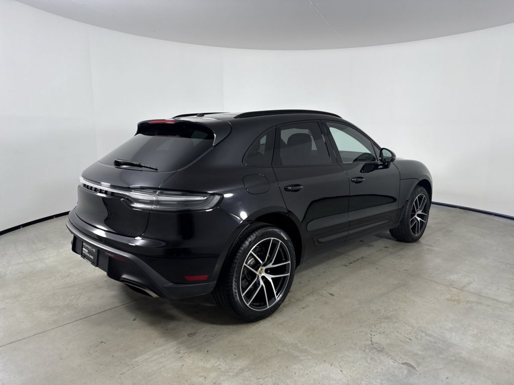 Certified 2023 Porsche Macan AWD/4WD image 7