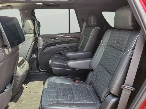 Used 2022 Cadillac Escalade Sport Platinum AWD/4WD image 13