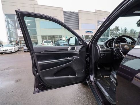 Used 2019 Jeep Grand Cherokee Limited AWD/4WD image 30