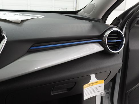 New 2026 Chevrolet Trax LT FWD image 30