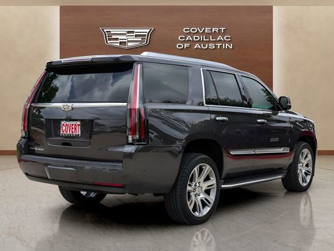 Used 2018 Cadillac Escalade Luxury AWD/4WD image 4