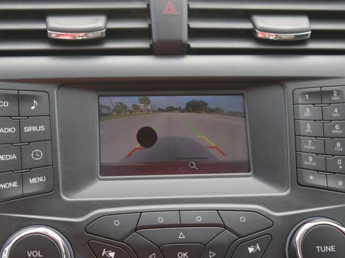 Used 2015 Ford Fusion SE FWD image 13
