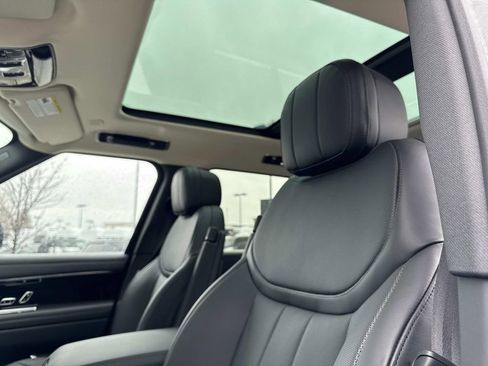 New 2025 Land Rover Range Rover SE image 20