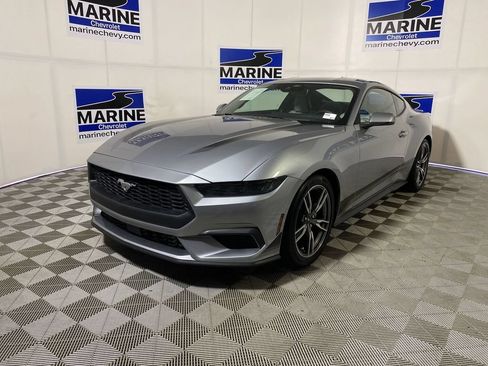 Used 2025 Ford Mustang Premium RWD image 11